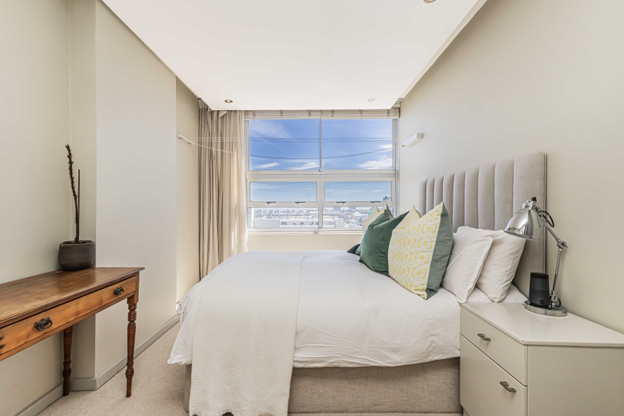 To Let 3 Bedroom Property for Rent in Sea Point Western Cape